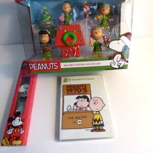 Peanuts desktop or display of the famous cartoon